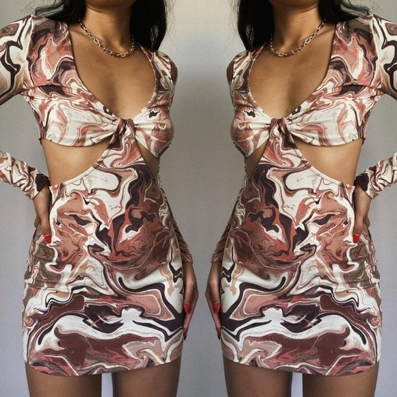 Vivian Wavy Print Cut-out Mini Dress - Picture 3 of 4
